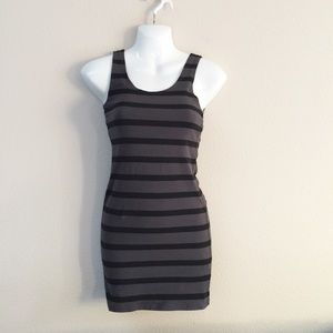 Women’s EUC H&M Divided Striped Dress Size 2